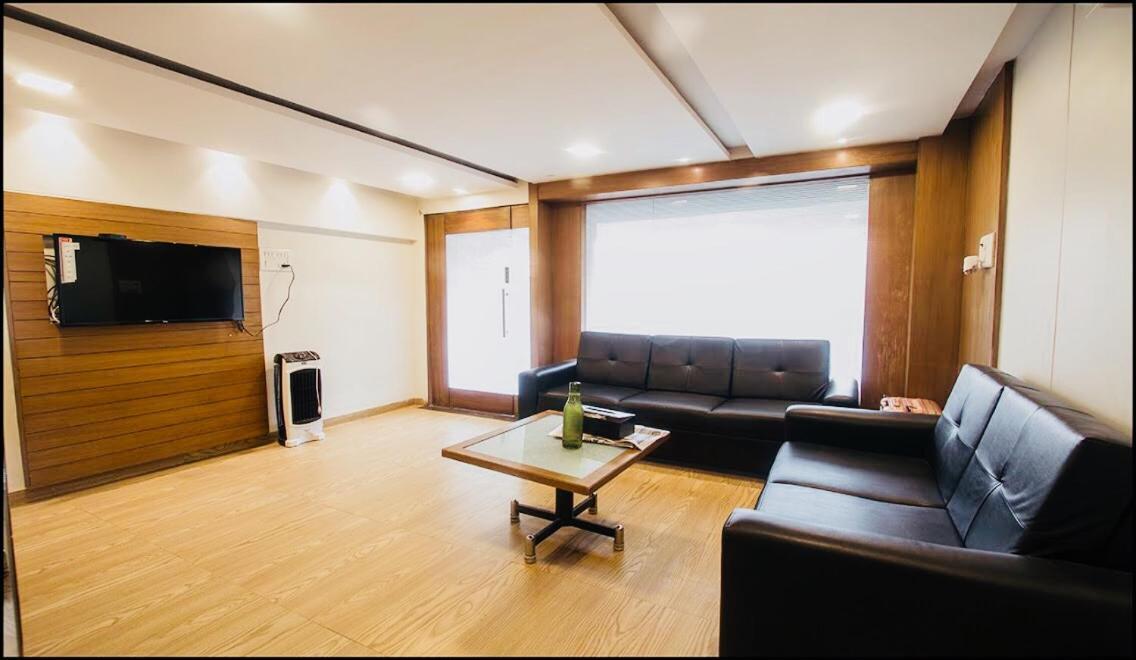Qubestay Airport Capsule Hotel & Hostel Βομβάη Εξωτερικό φωτογραφία